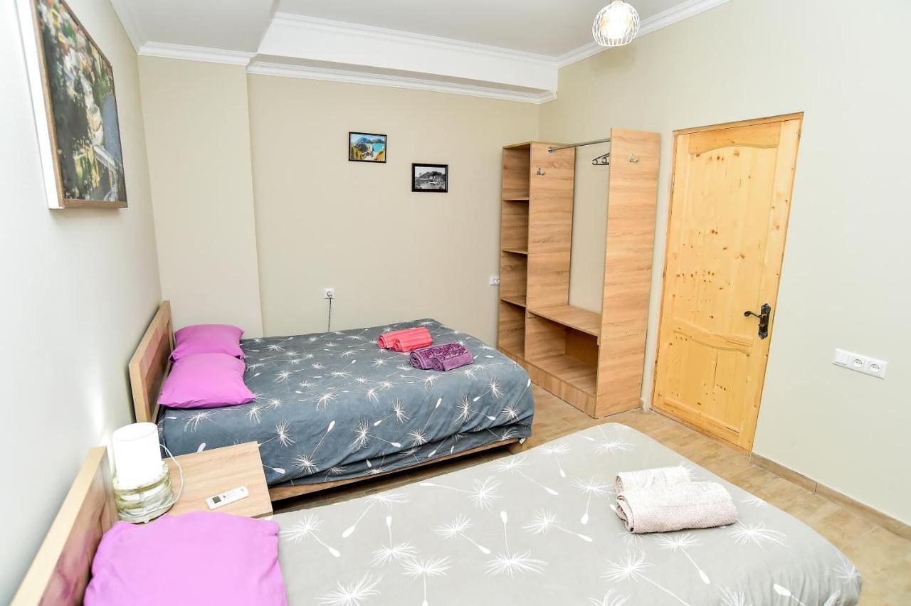 Hotel Maspindzelo クタイシ エクステリア 写真