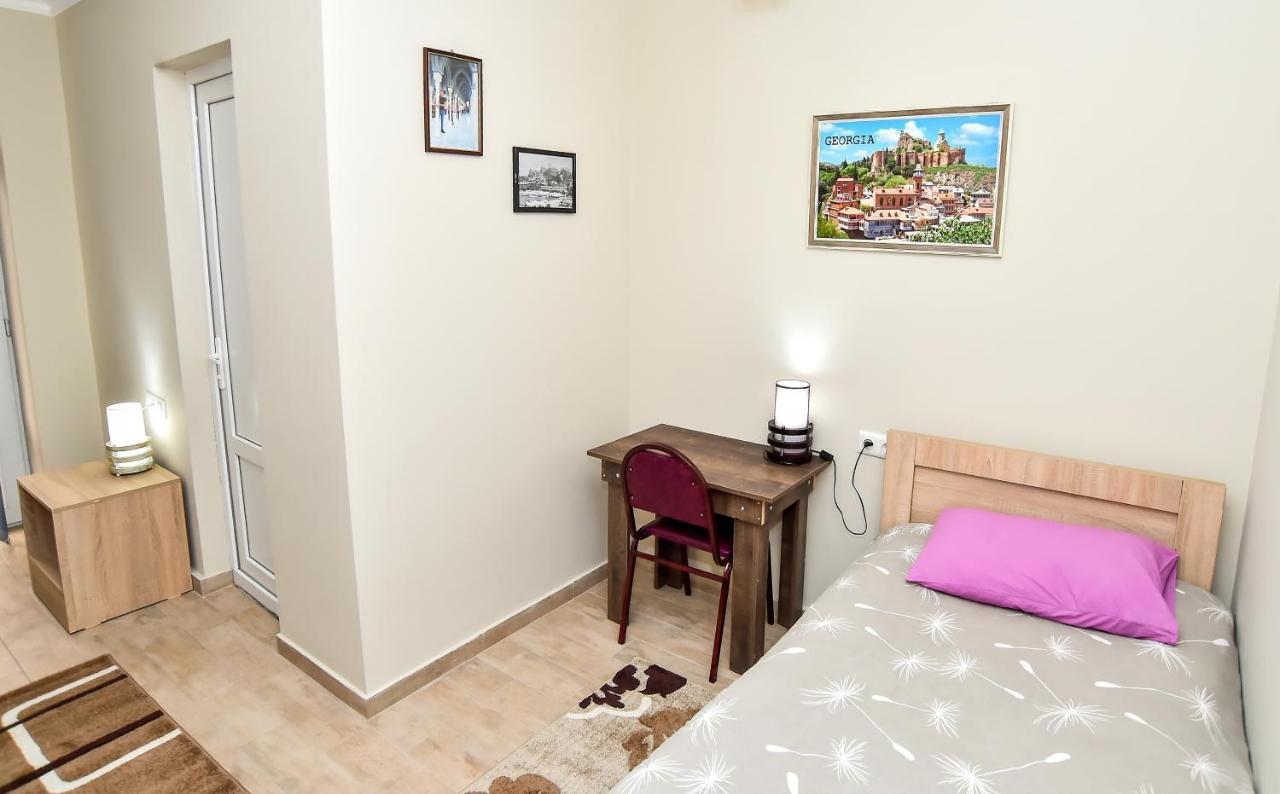 Hotel Maspindzelo クタイシ エクステリア 写真