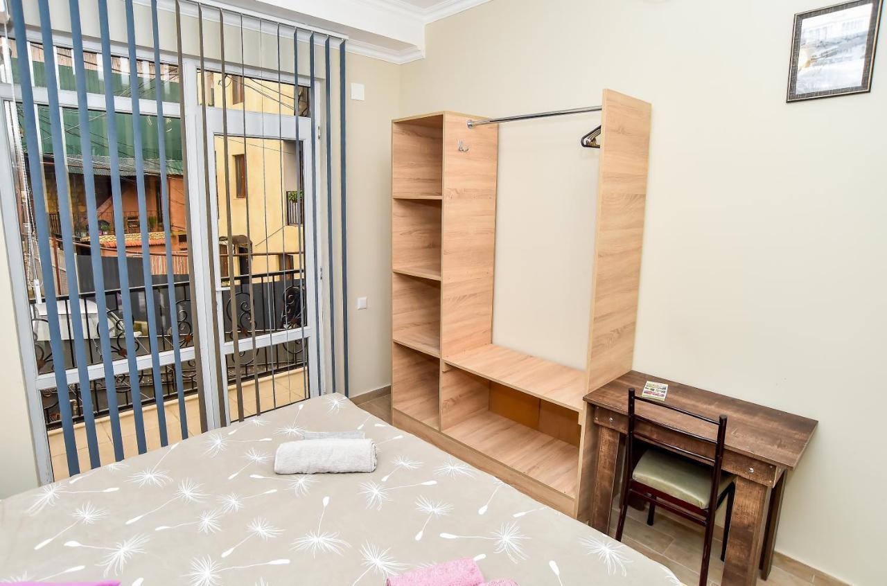 Hotel Maspindzelo クタイシ エクステリア 写真