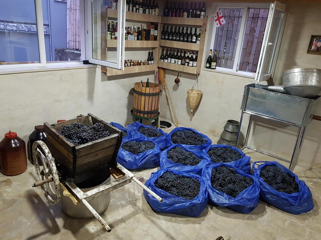 Hotel Maspindzelo クタイシ エクステリア 写真